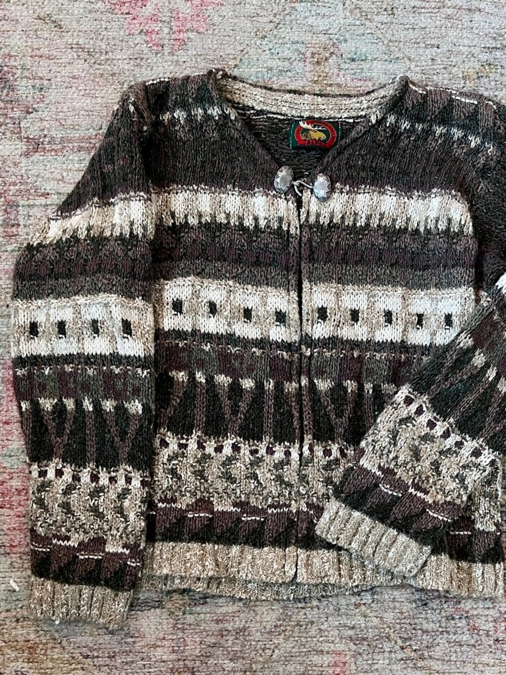 Vintage womens zip up alps sweater with Western metal clasp size Medium